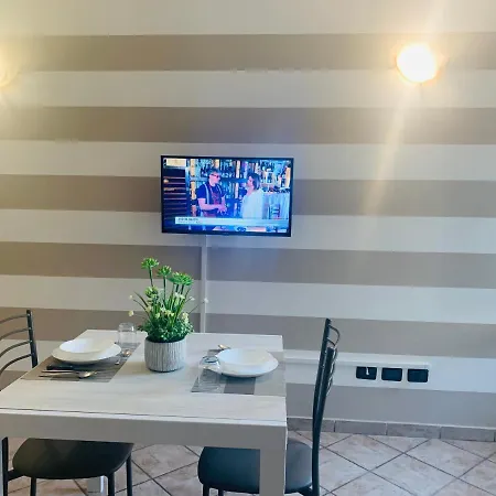 Apartment Il Cortiletto Somma Lombardo